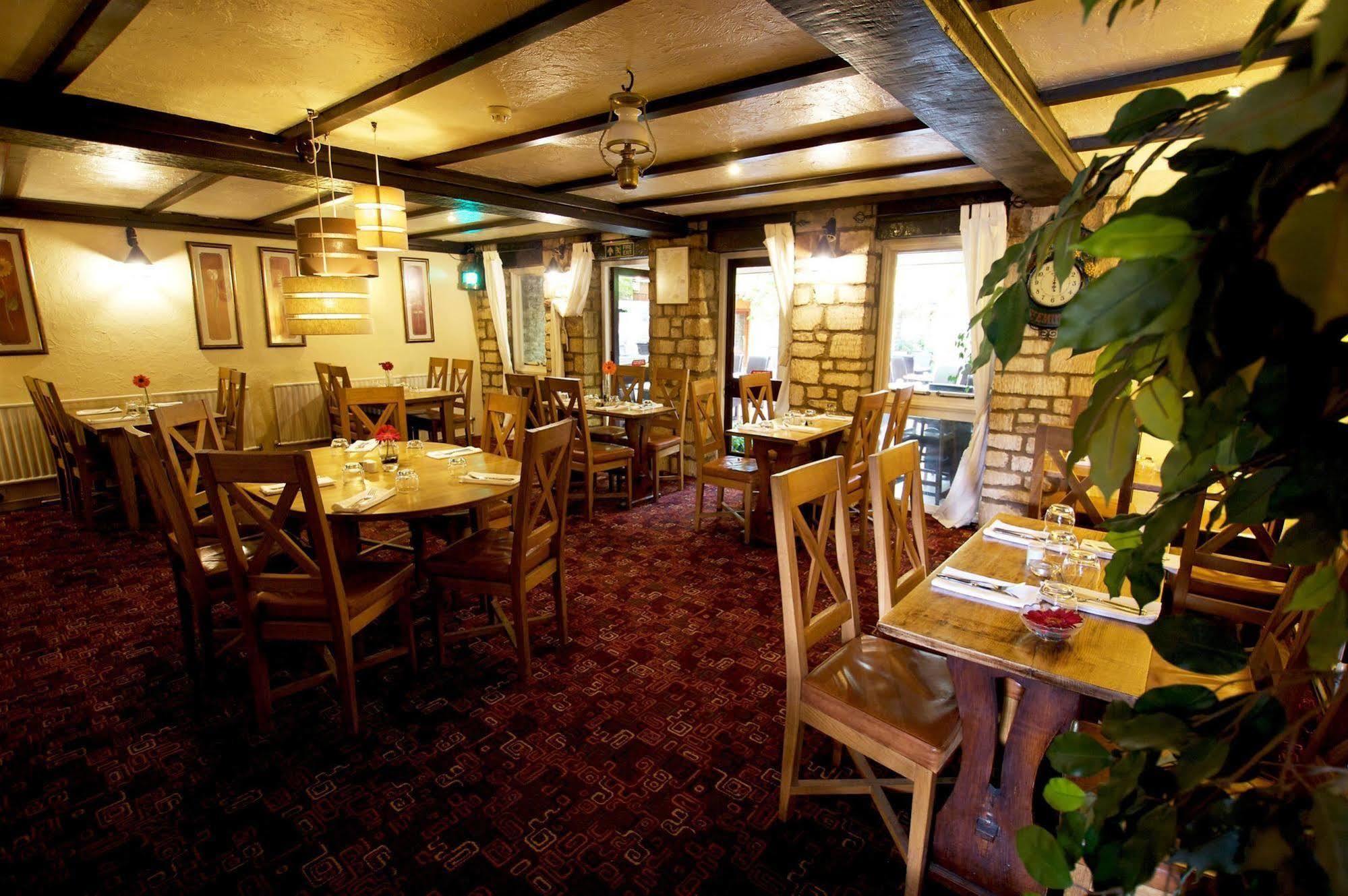 Best Western Compass Inn Tormarton Restaurace fotografie